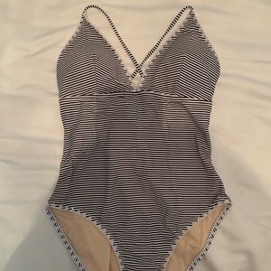 Brand new striped Cupshe one piece bathing suit